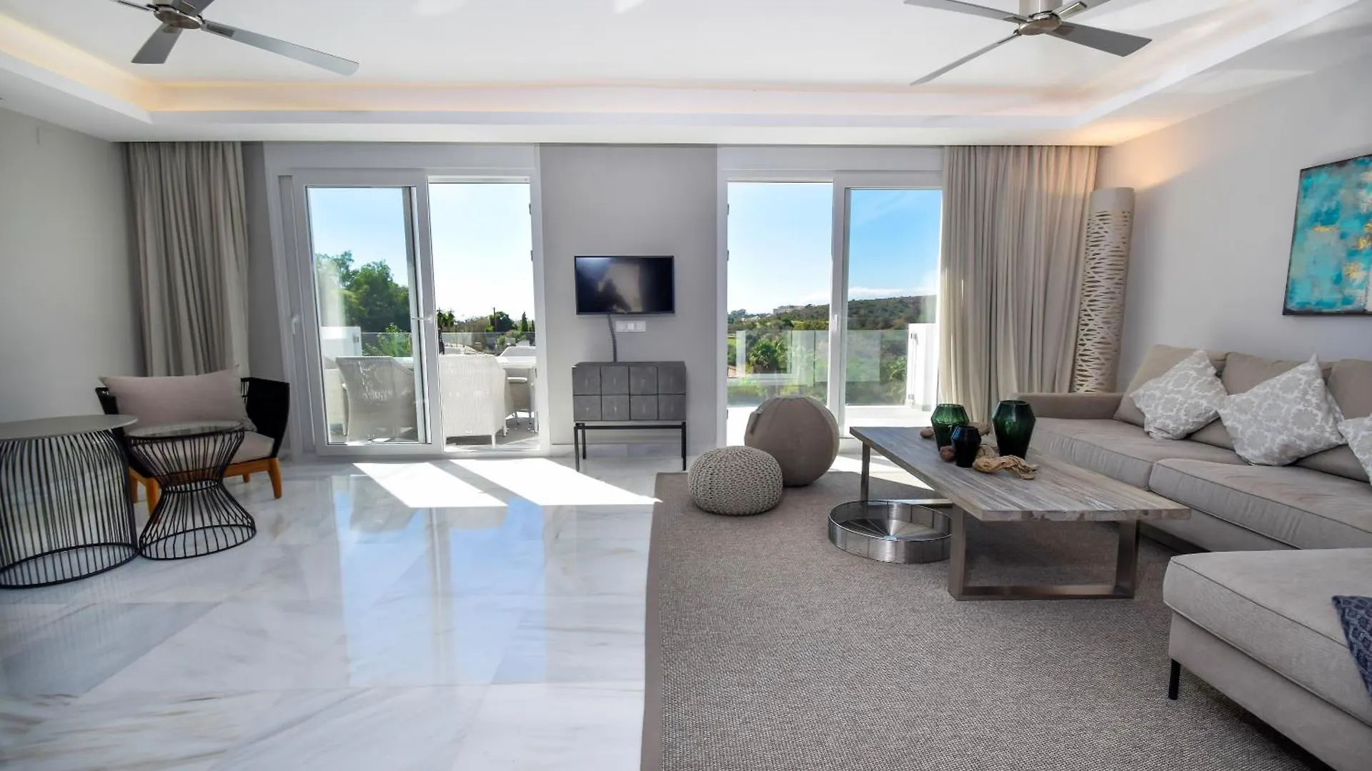 Exquisite And Modern Villa Near Beach With Heated Pool! Marbella 0*,  Spanyolország