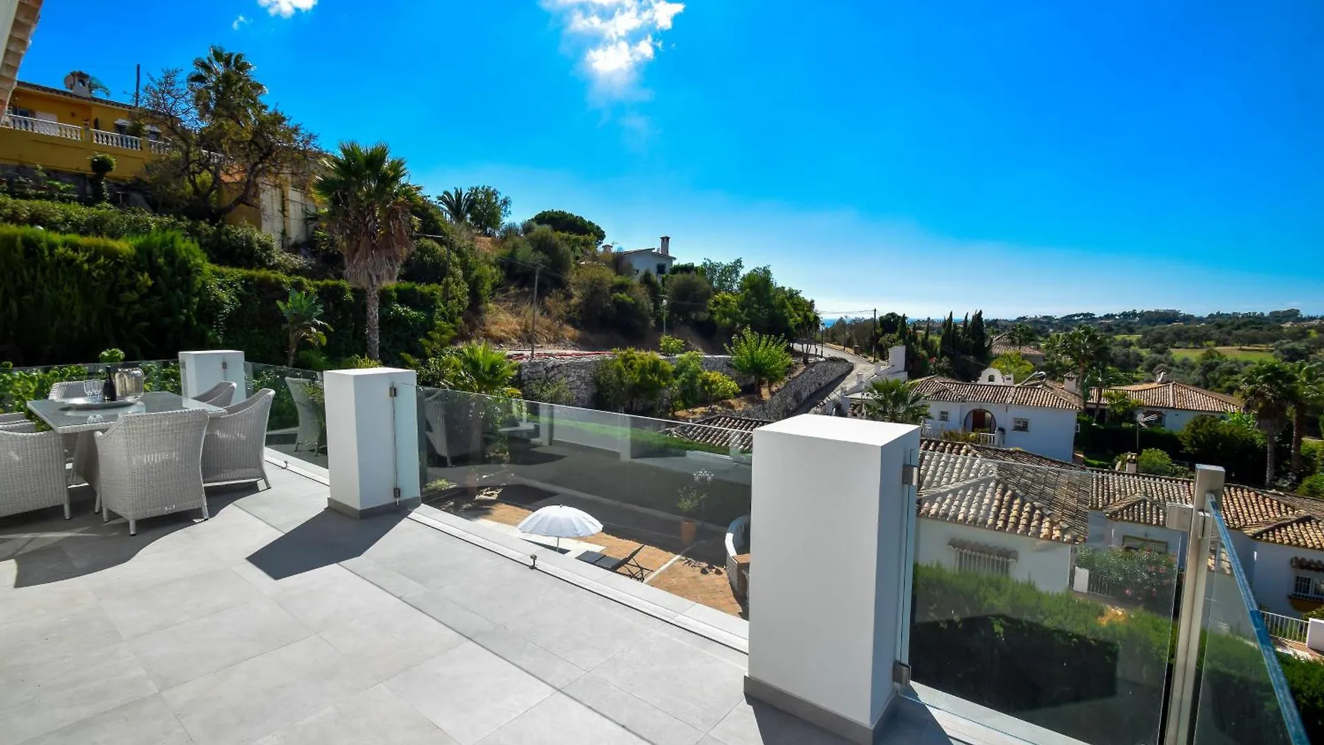 Exquisite And Modern Villa Near Beach With Heated Pool! Marbella Spain