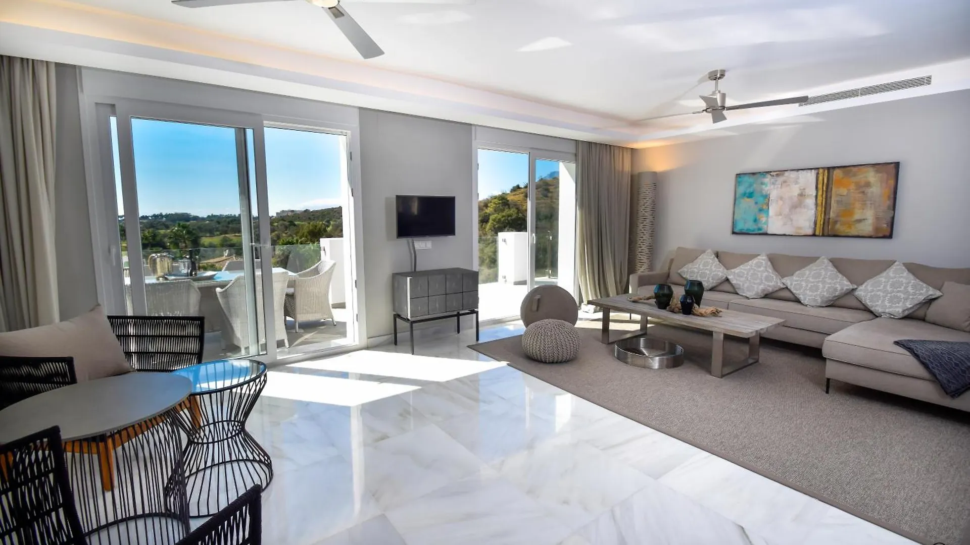 Exquisite And Modern Villa Near Beach With Heated Pool! Marbella Spain