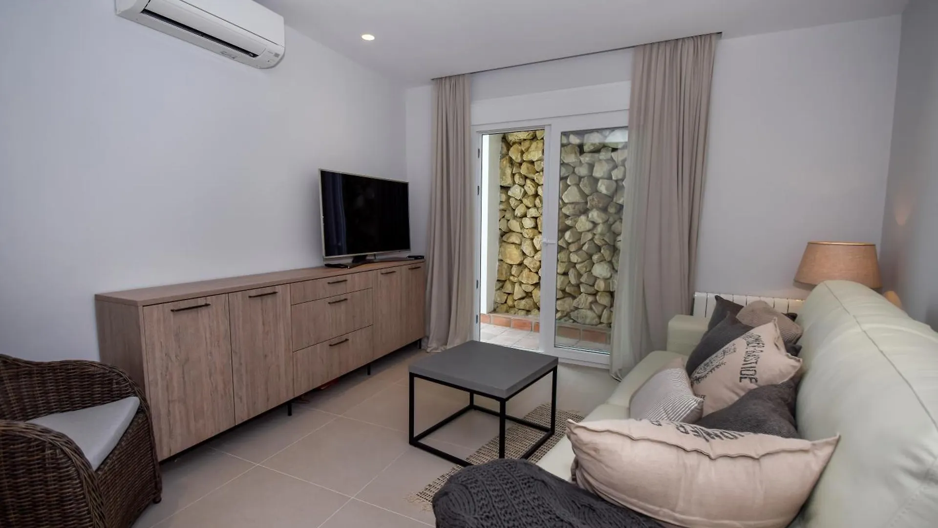 Exquisite And Modern Villa Near Beach With Heated Pool! Marbella 0*,
