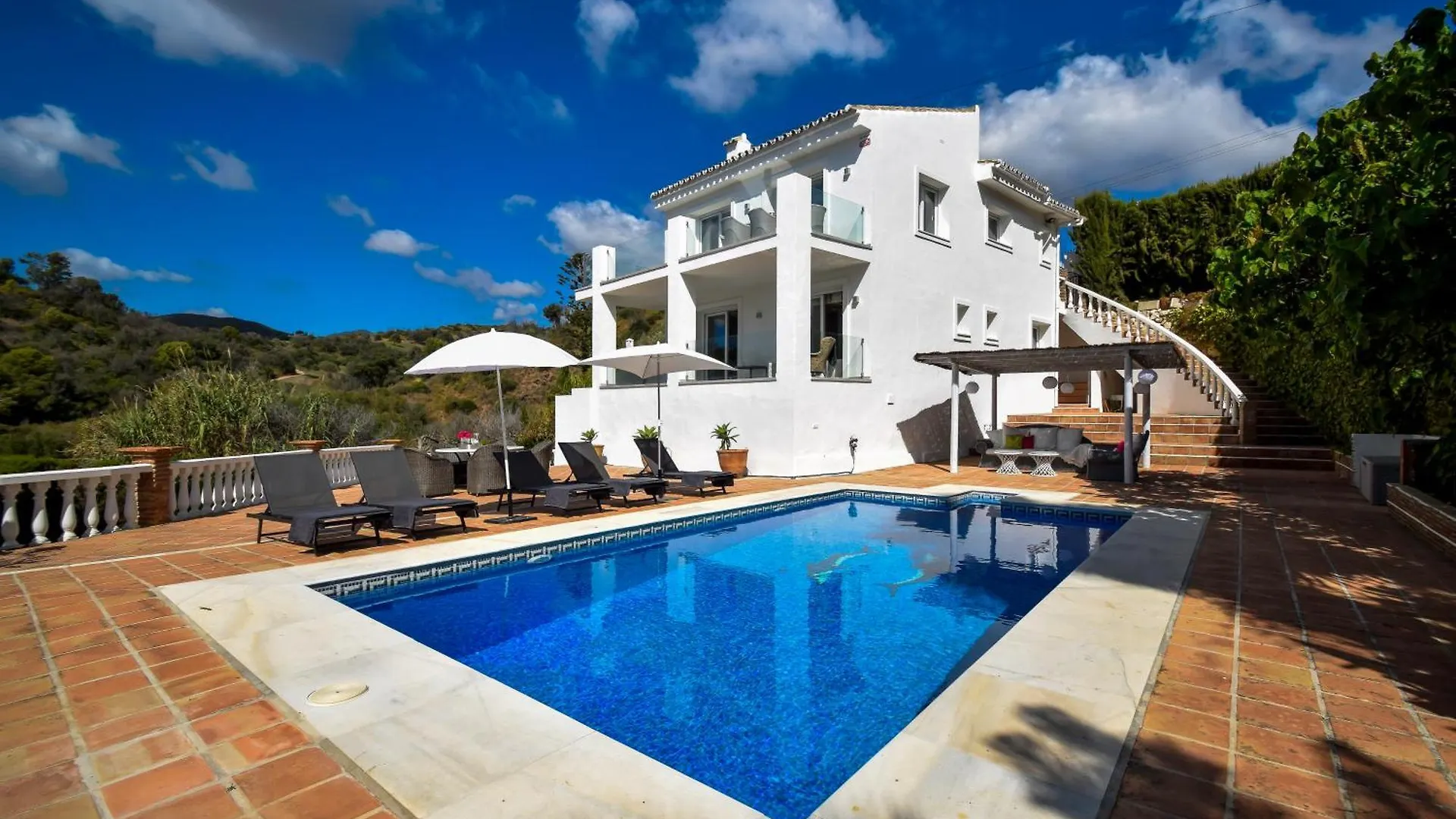 Exquisite And Modern Villa Near Beach With Heated Pool! Marbella Spain